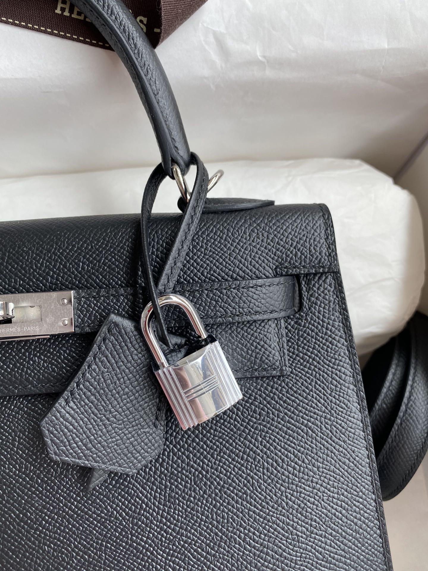 Hermes Kelly 25cm Handbag Shoulder Bag in Black Epsom Leather